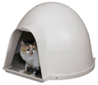Outdoor Kitty Cat Igloo with Carpeted Floor